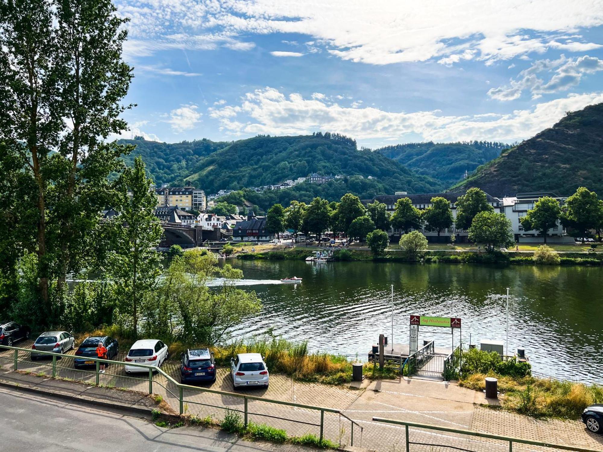 Moselblick I Ad Reichsburg Parkplatz 100M Marktplatz كوتشيم المظهر الخارجي الصورة